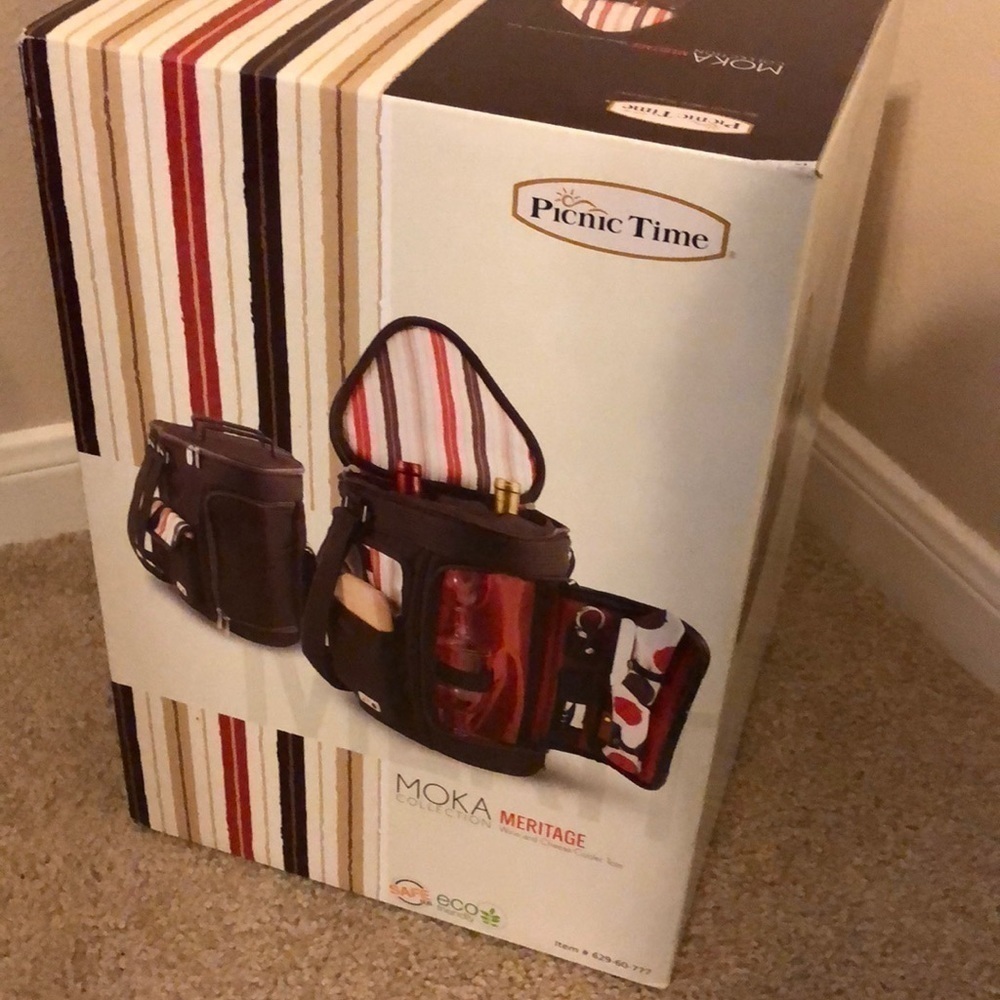 PICNIC Time Wine And Cheese Tote W/ Accessories NWT - Picture 4 of 5